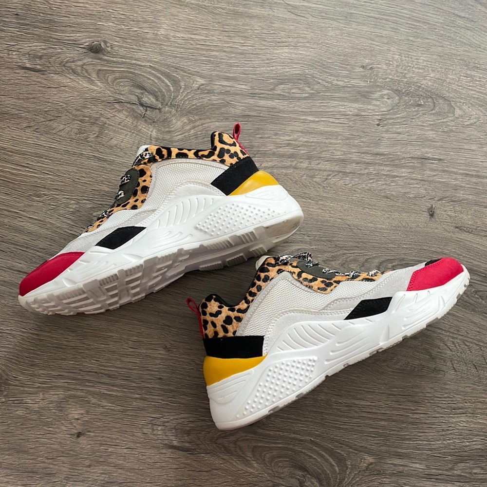 Steve Madden tennies sz 8.5